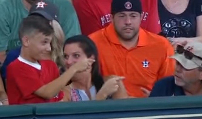 Astros fan ejected after little Red Sox fan snitches post thumbnail image